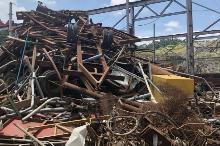 废铁回收